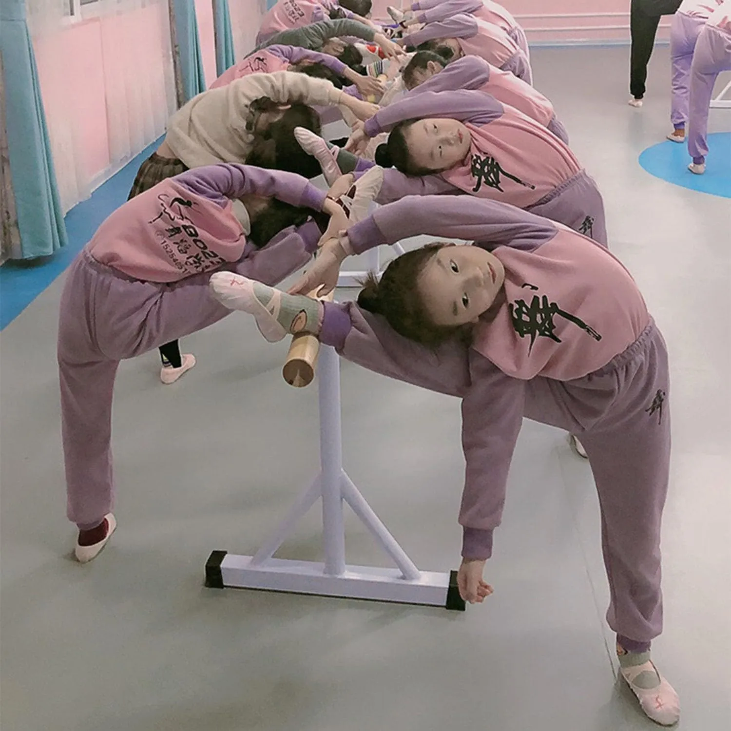 Adjustable Ballet Barre for Home, Portable Freestanding Dance Barre with Non-Slip Base, Height 80-120cm, Steel Construction Yoga for Adults Kids