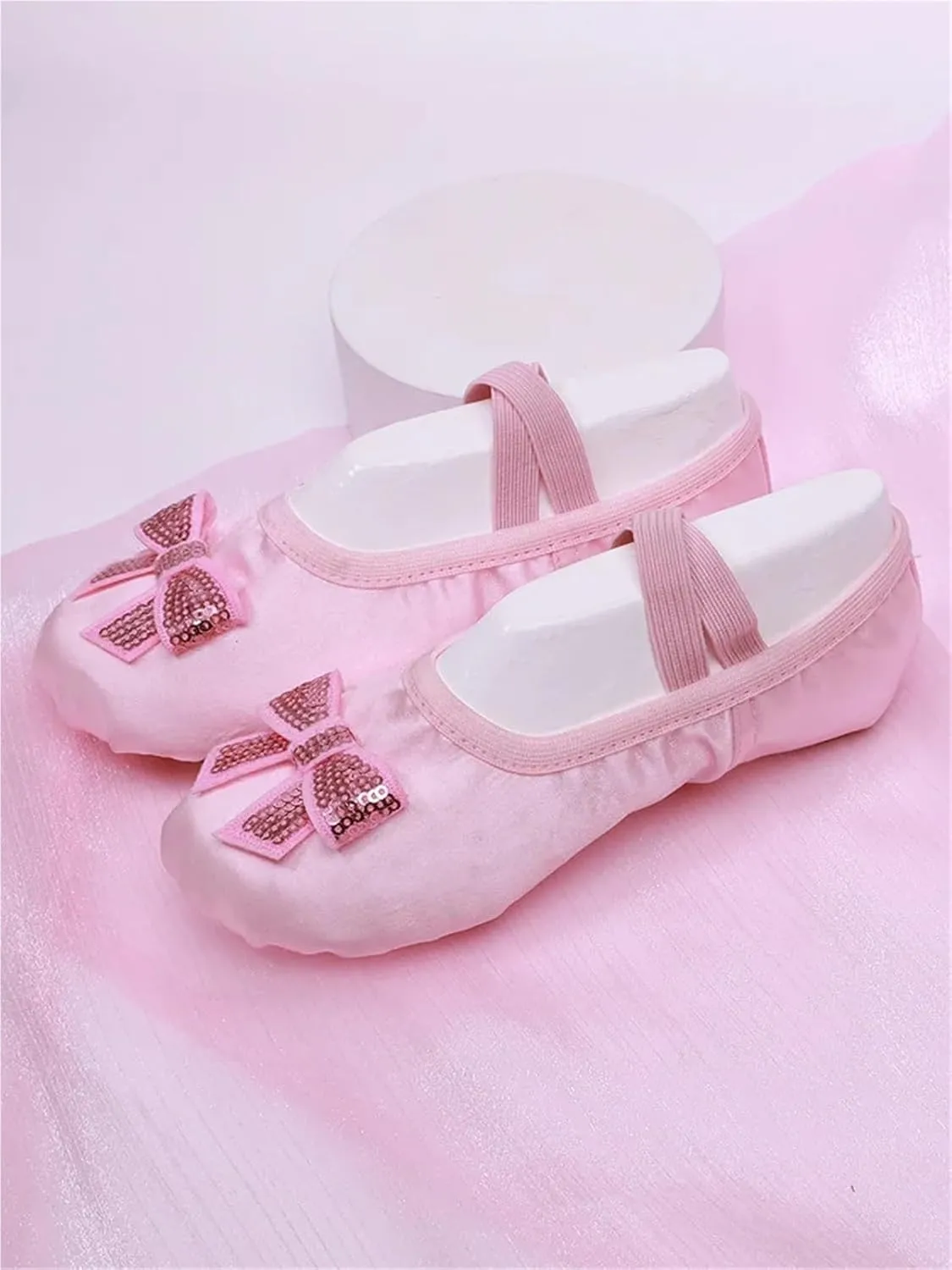 Ballet Shoes for Women Ballet Shoes for Girls Satin Soft Sole Dance Girls Kids Dance Slippers Female Solid Color Ballet Yoga Gym Dance Shoes(Lavender,24)
