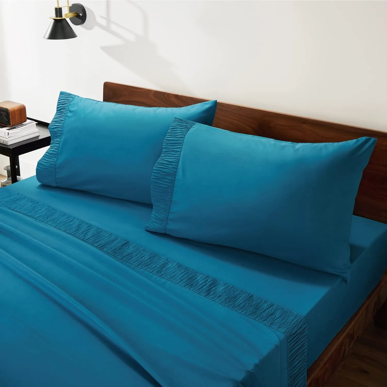 Bedsure Queen Sheet Set - 4 Pieces Soft Queen Size Sheets - Breathable & Cooling - Hotel Luxury - Easy Care Polyester Microfiber Bedding for Women, Men, Teal Blue
