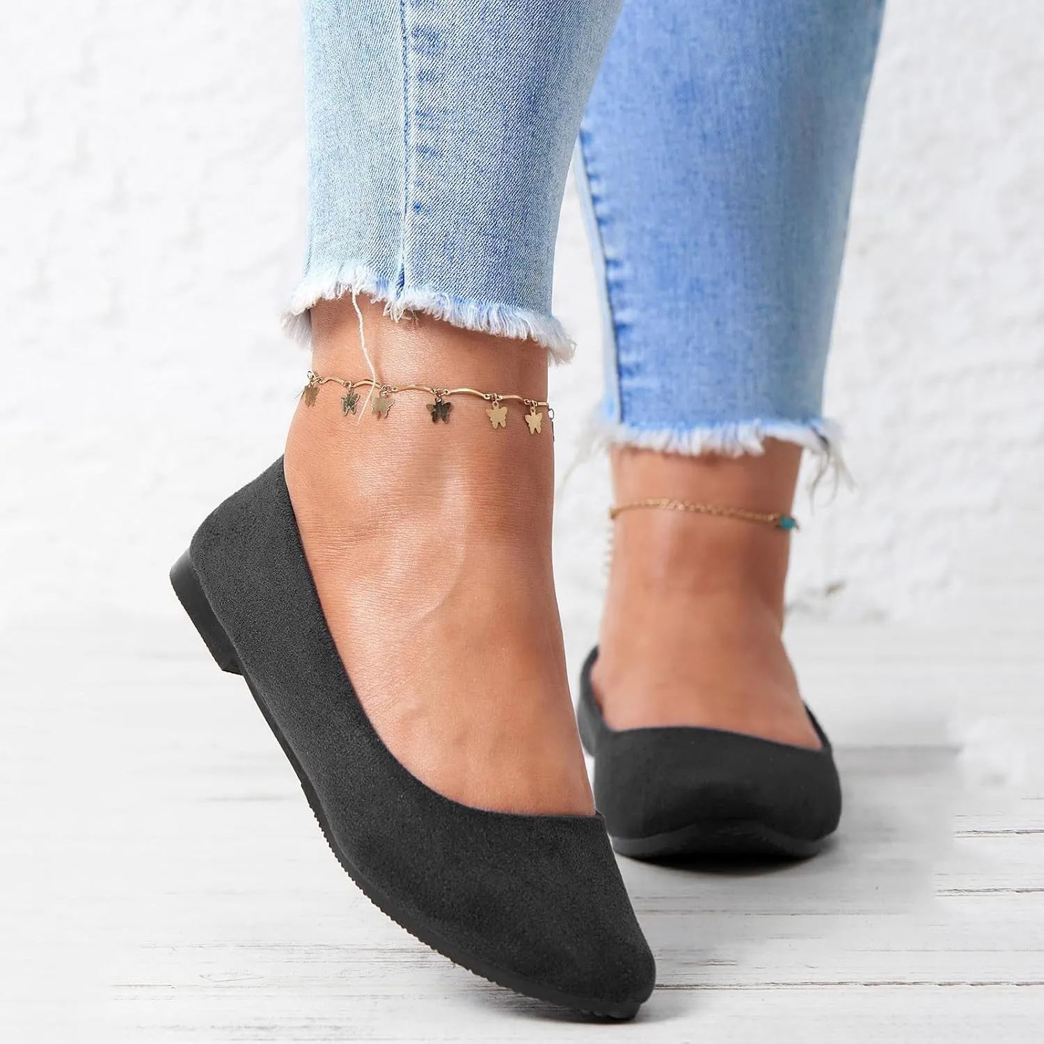 Black Flats for Women Dressy Pointed Toe Ballet Flats Comfortable Classic Flat Shoes for Women Faux Suede Walking Flats Shoes