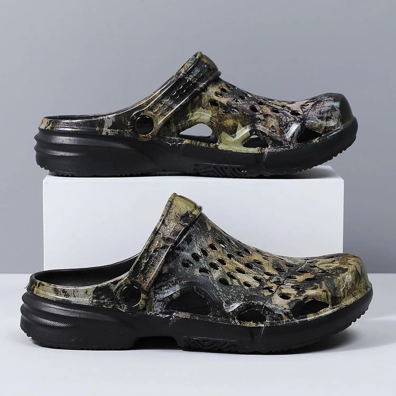 CERYTHRINA Mens Garden Clogs Lightweight Breathable Slip on Sandals Fashions Pool Beach Shoes Non Slip Home Clogs Slippers