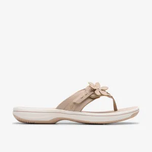 Clarks Women's Breeze Opal H Sand 26182330