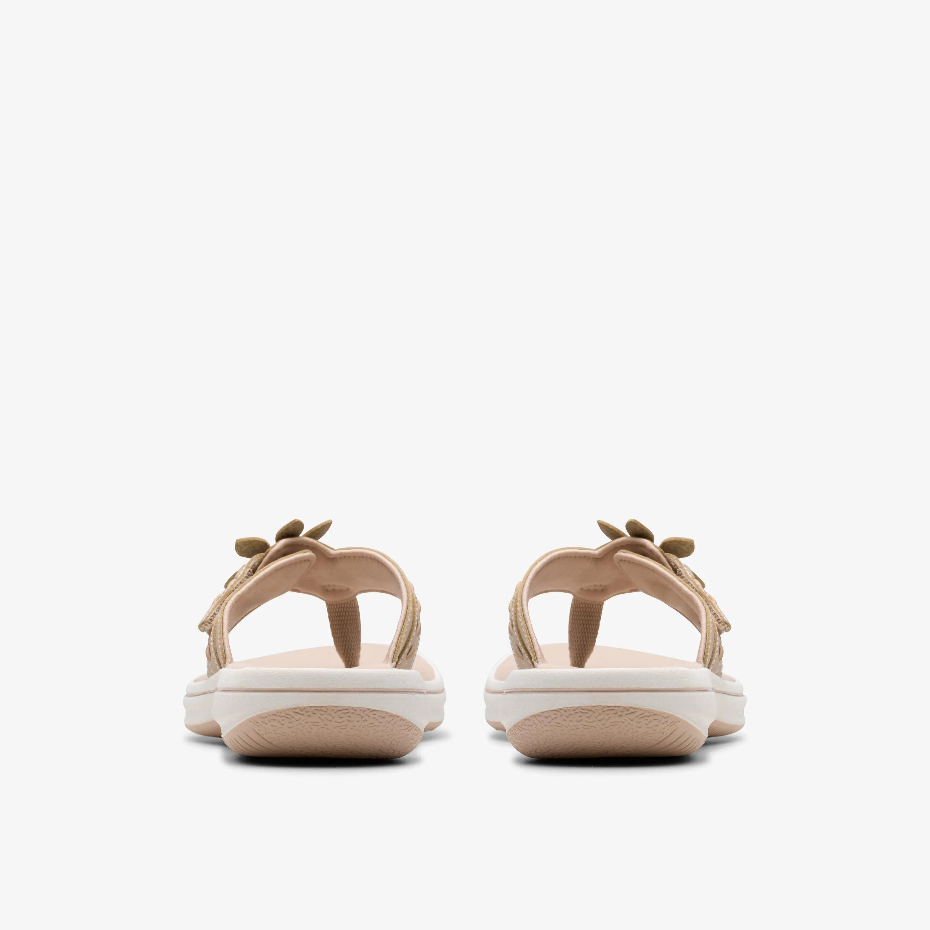 Clarks Women's Breeze Opal H Sand 26182330