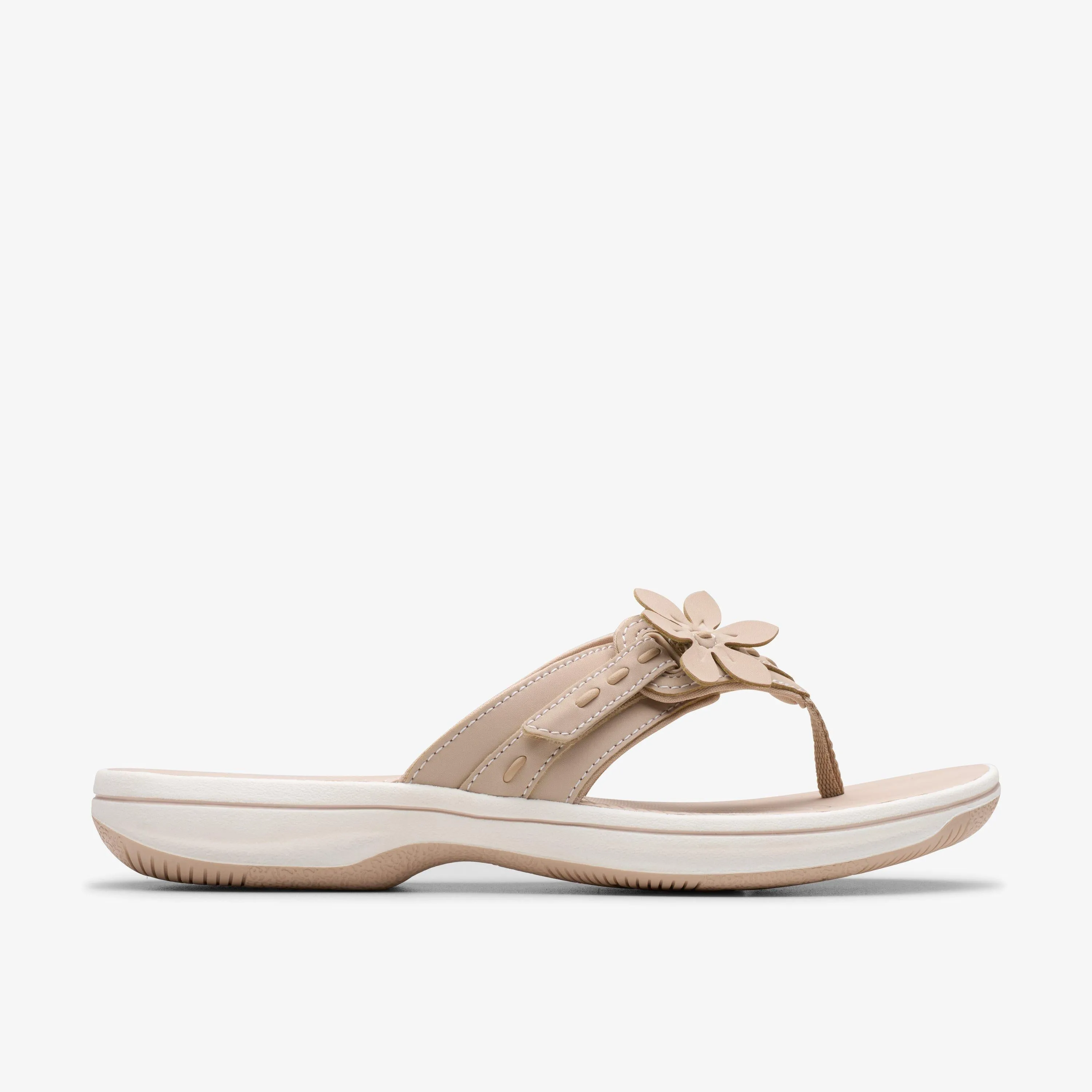 Clarks Women's Breeze Opal H Sand 26182330