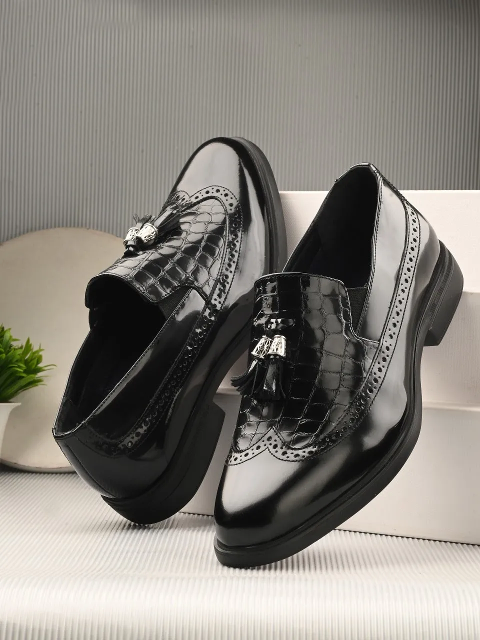 Dappo Black Formal Slip-on Shoes For Men