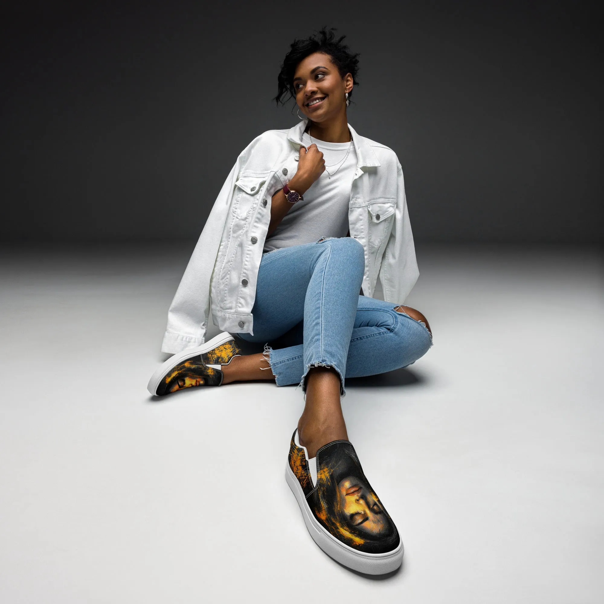 Eternal Elegance Women’s slip-on canvas shoes