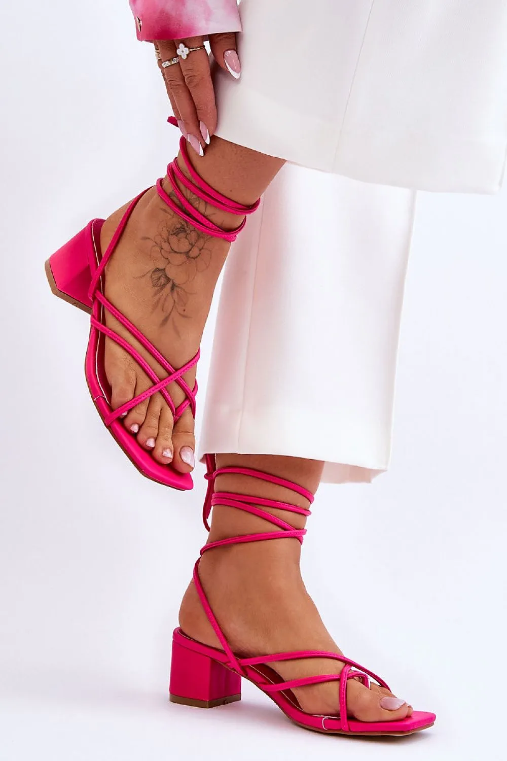 Fashion-Forward Comfortable & Chic Strappy Sandals