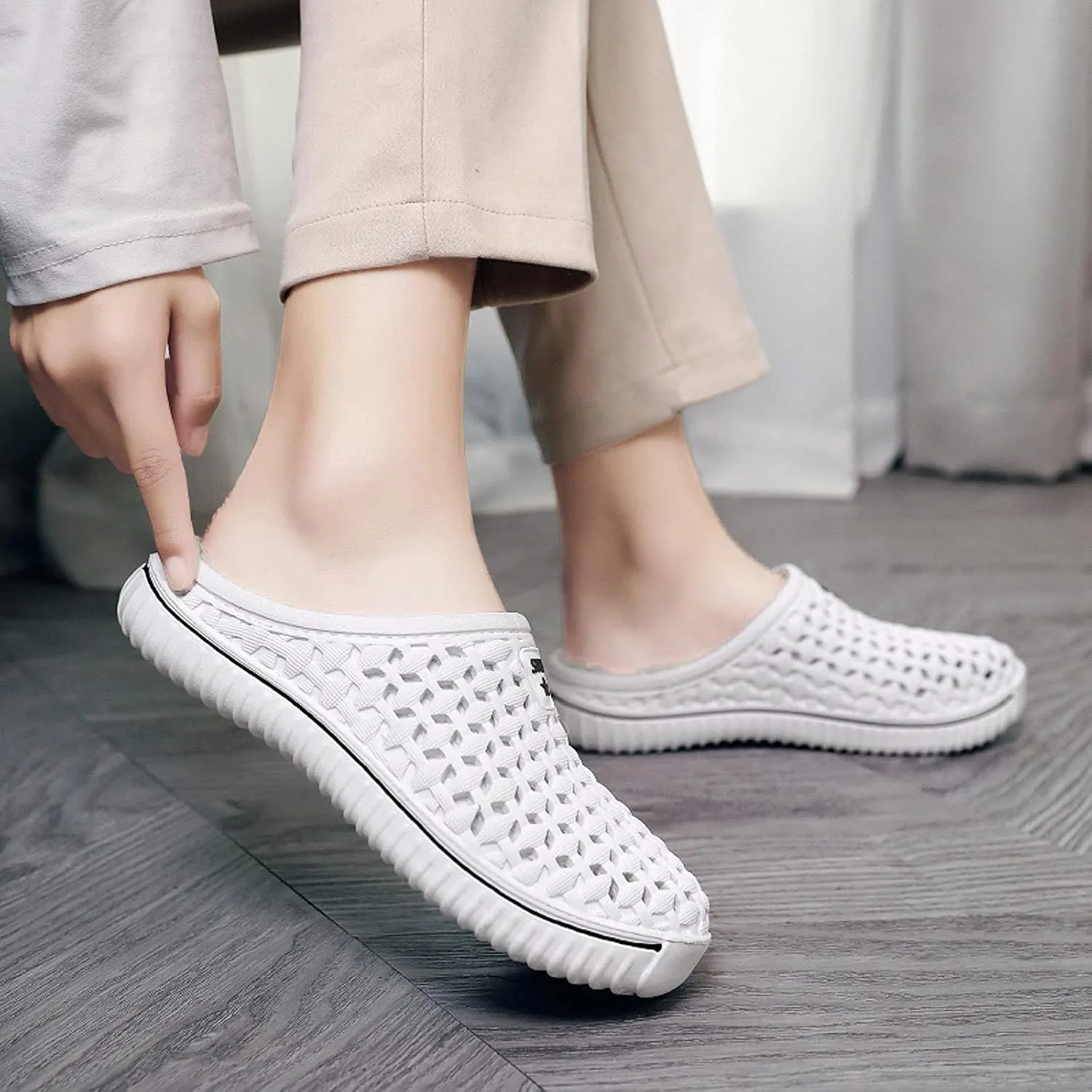 FLIOZY Mens Womens Warm Lined Clog Breathable Mesh House Slippers Winter Slip On Walking Garden Shoes