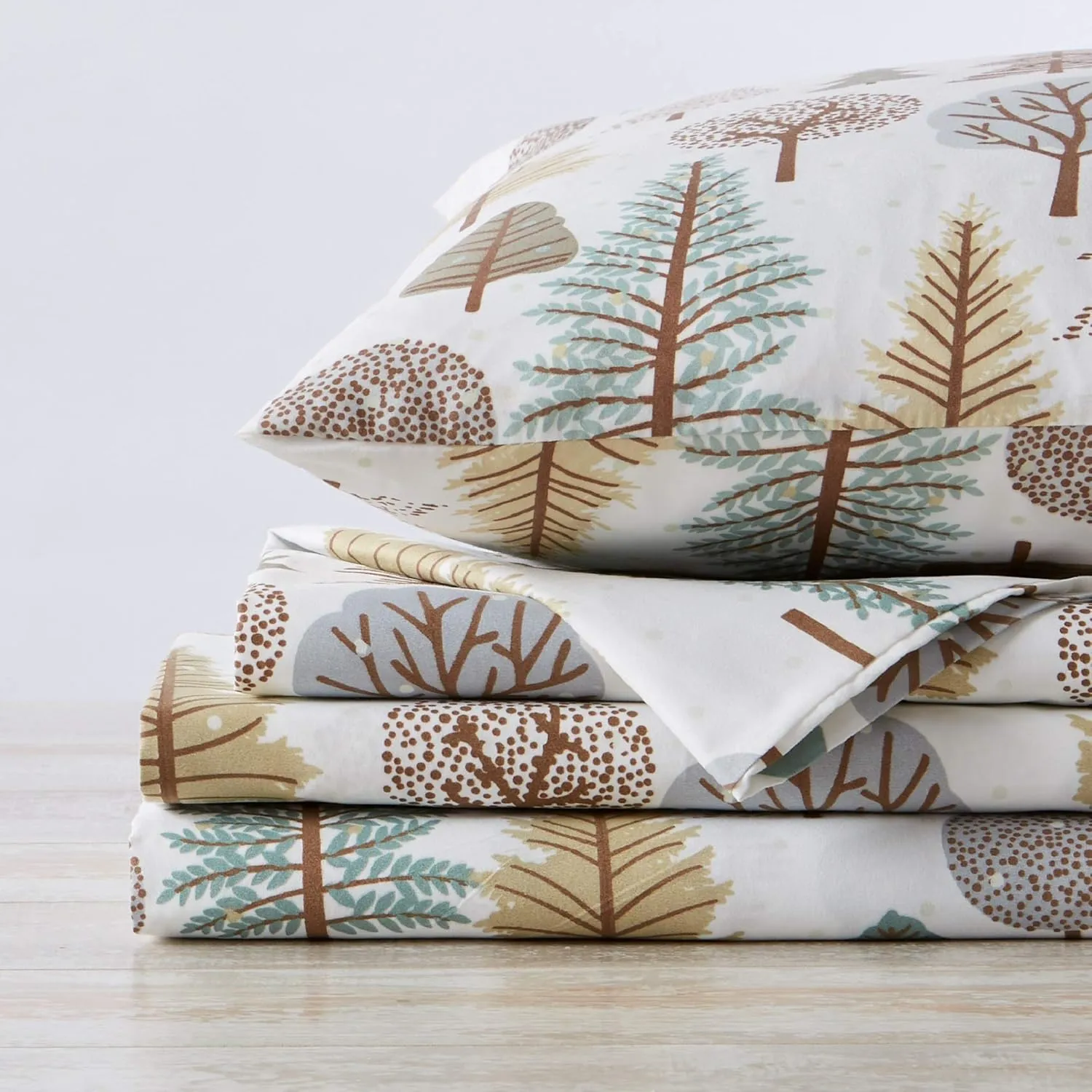 Great Bay Home 4-Piece Full Microfiber Sheet Set | Lodge-Printed, Ultra-Soft Sheets | Wrinkle & Fade-Resistant Patterns Drawn from Nature | All-Season Bedding Sheets & Pillowcases (Full, Forest Trail)