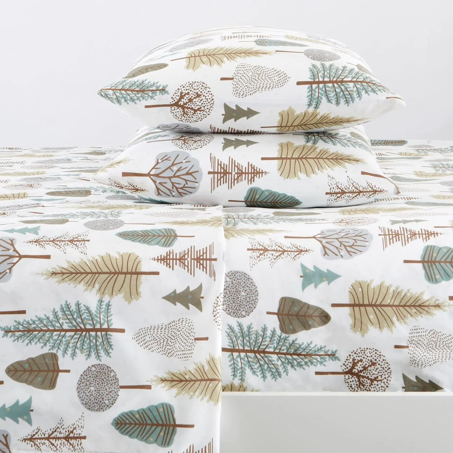 Great Bay Home 4-Piece Full Microfiber Sheet Set | Lodge-Printed, Ultra-Soft Sheets | Wrinkle & Fade-Resistant Patterns Drawn from Nature | All-Season Bedding Sheets & Pillowcases (Full, Forest Trail)