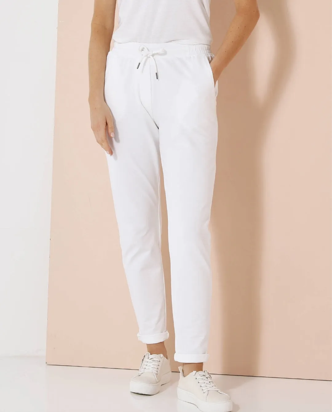Jogger pants with elasticated waistband