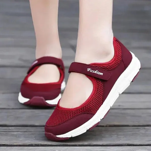 Lightweight Breathable Slip-On Sneakers for Women in Summer