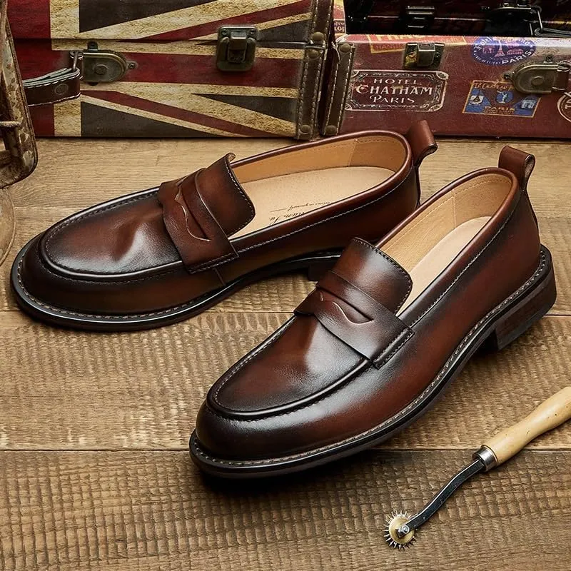 Men's Hand-Sewn Leather Flat Loafers Comfortable Cowhide Soles Non-Slip Slip-On Walking Shoes Summer Breathable Driving Shoes