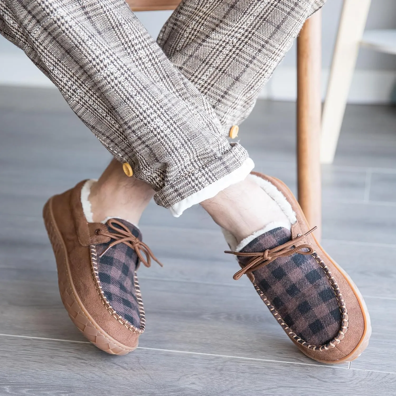 Men's Moccasin Slippers Warm Memory Foam Soft Plush Lined Slip on Indoor Outdoor House Shoes