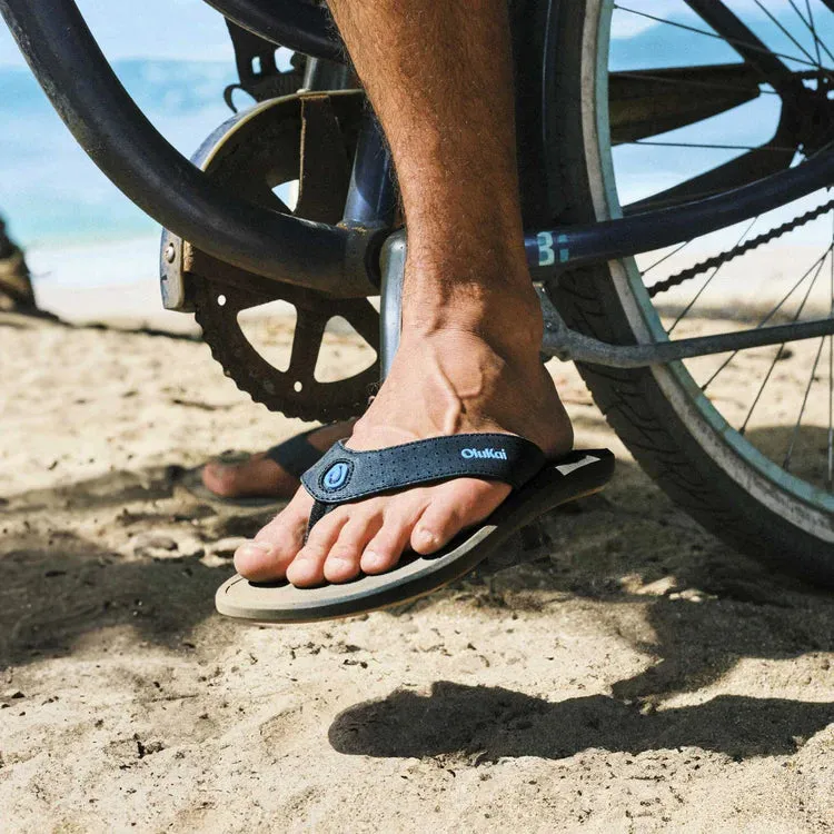 OluKai Men’s Ki’i Lightweight Beach Sandal - Lava Rock|Bold Blue