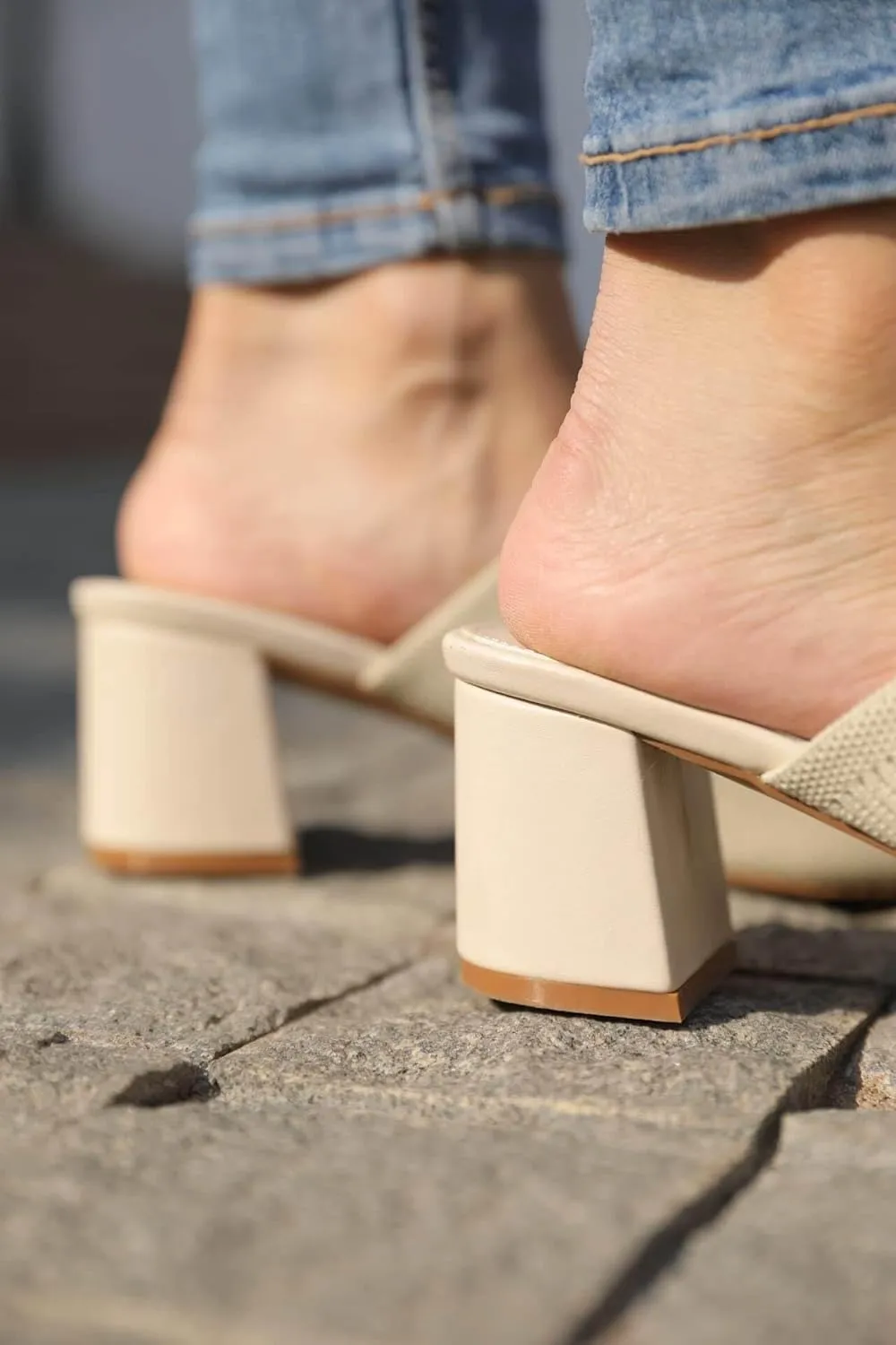 Rilista Women's Open Toe Heeled Mules Block Heels Sandals Knit Chunky Square Heels Slip On Breathable Slides Sandal