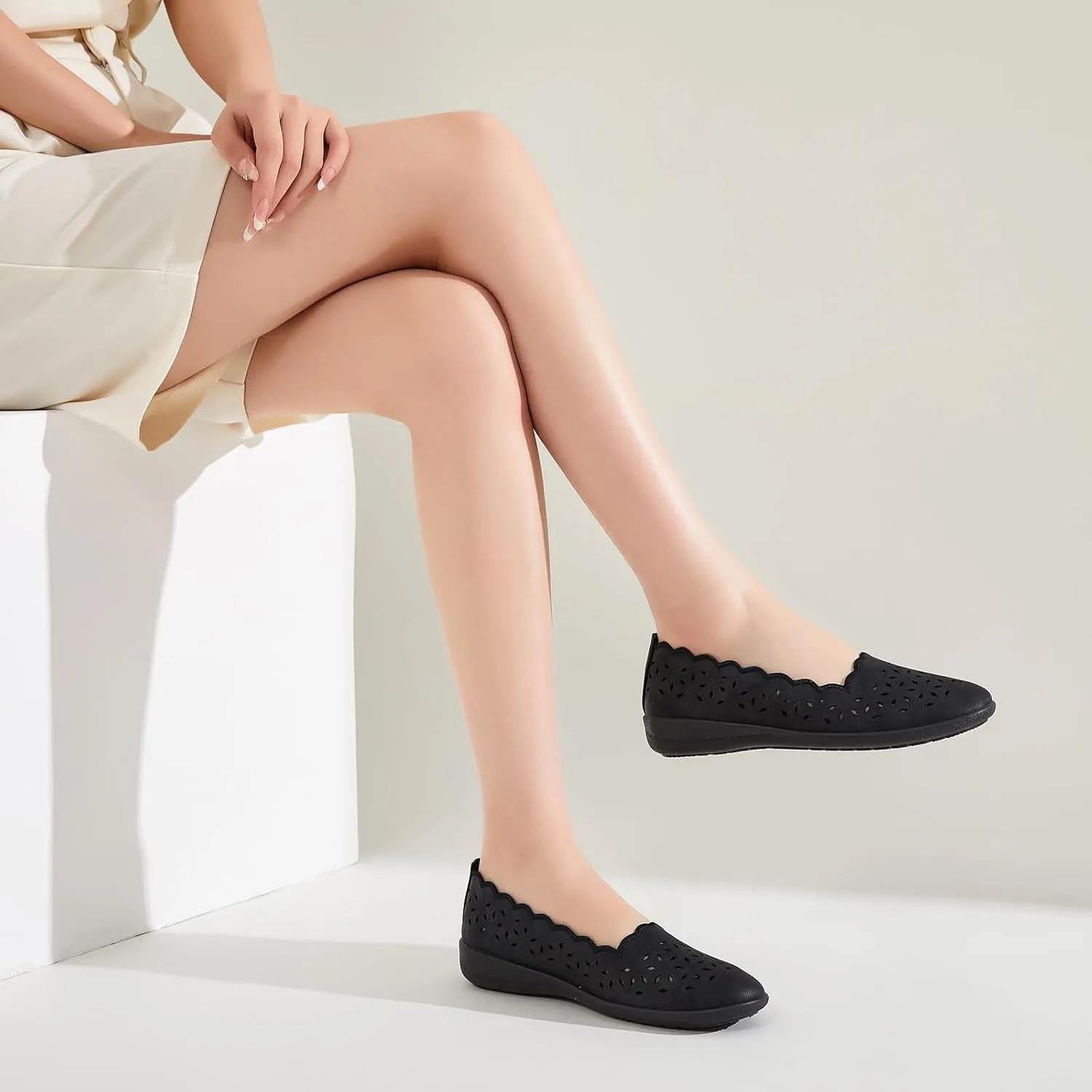 Shupua Flats for Women Dressy Comfortable Women's Ballet Flats Shoes Casual Black Flats Round Toe Womens Slip on Shoes PU Leather Flats Summer with Diamond Eyelets