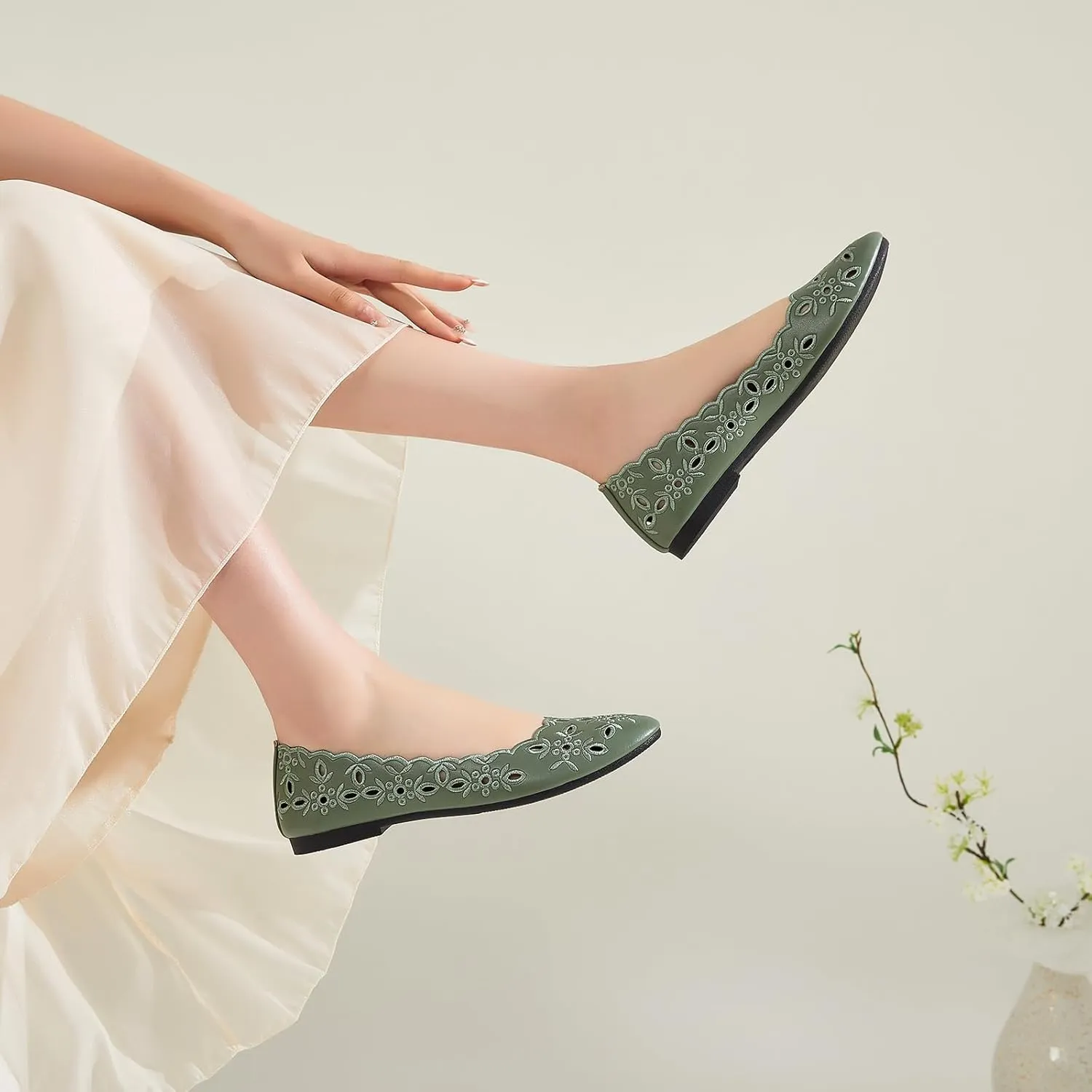 Shupua Women's Comfortable Dress Shoes Ballet Flats Slip On Shoes Black Flats Round Toe PU Leather Flats Summer with Floral Eyelets