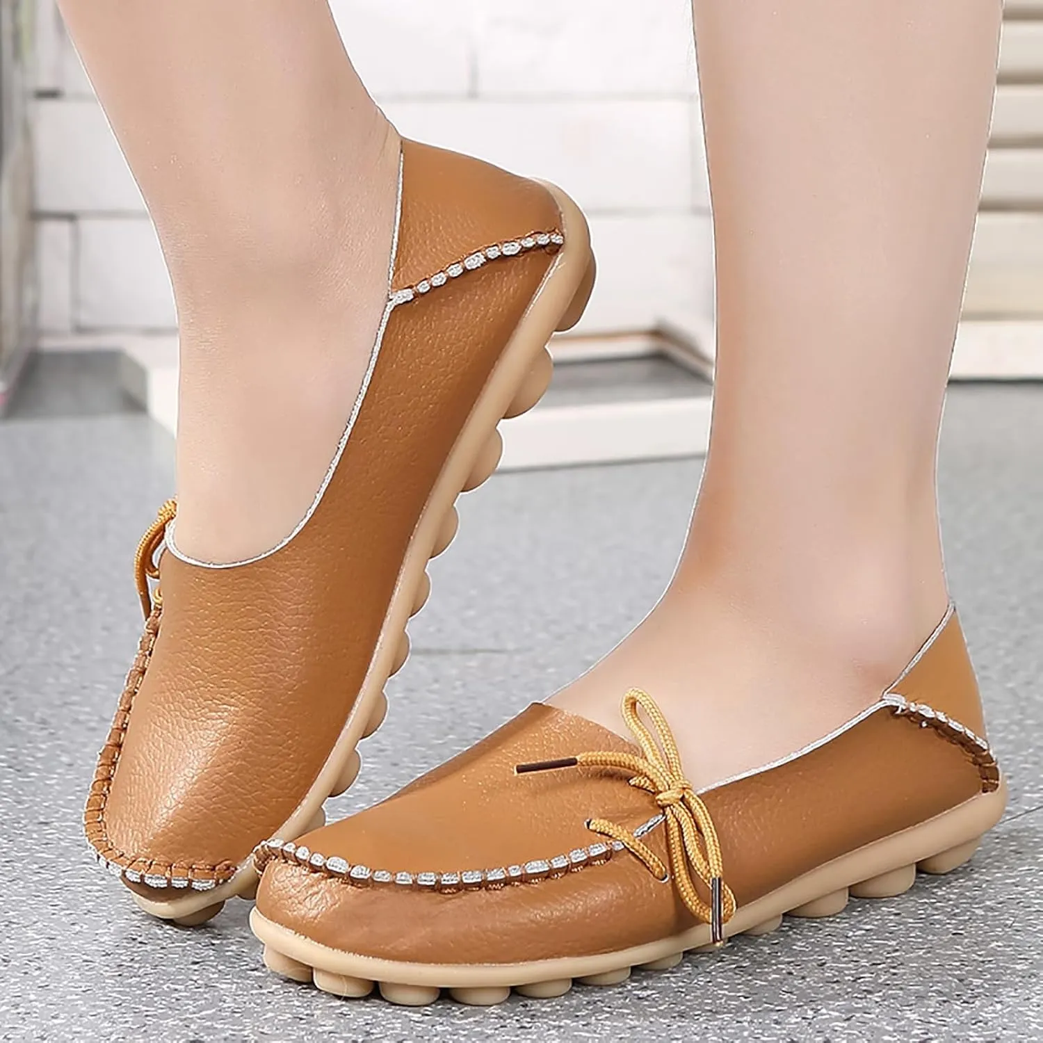 Solaud Women's Driving Moccasins Loafers Casual Round Toe Soft Comfortable Leather Loafers Breathable Slip On Walking Shoes