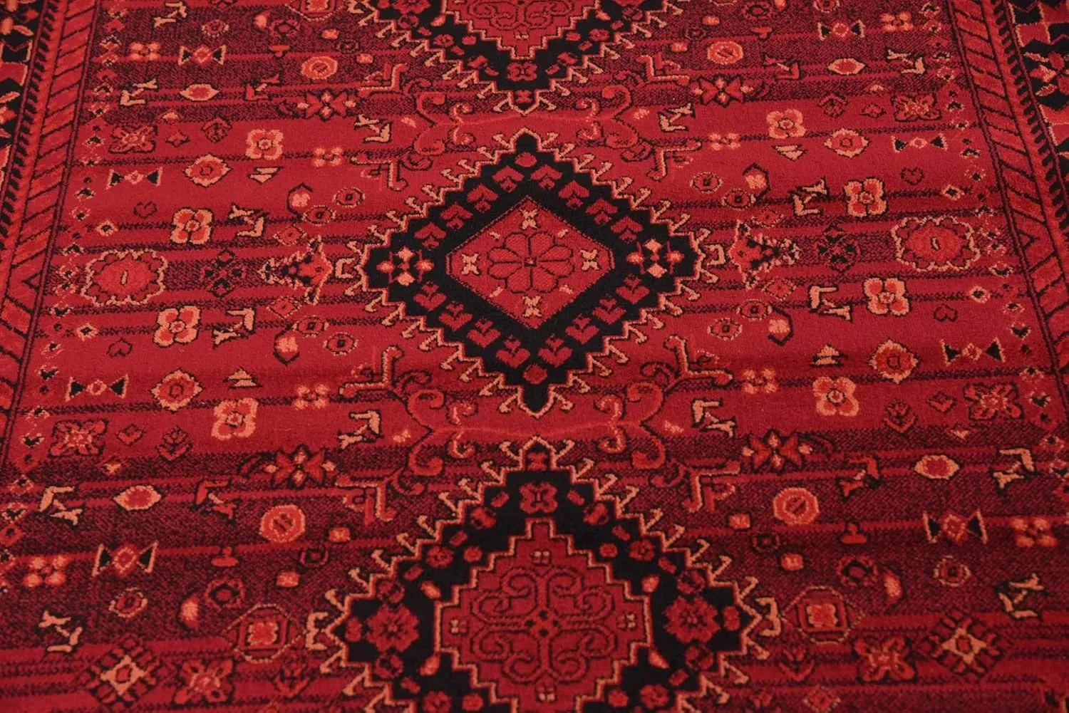 Unique Loom Tekke Collection Area Rug - Sheibani (5' 3" x 8' Rectangle, Red/ Black)