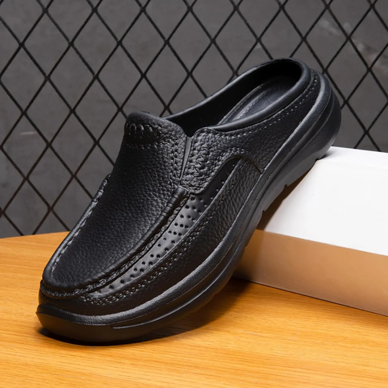 URLECHS Men's Leather Mules Clogs Slippers Breathable Punching Comfortable Slip On Loafers Outdoor Casual Non-Slip Driving Shoes