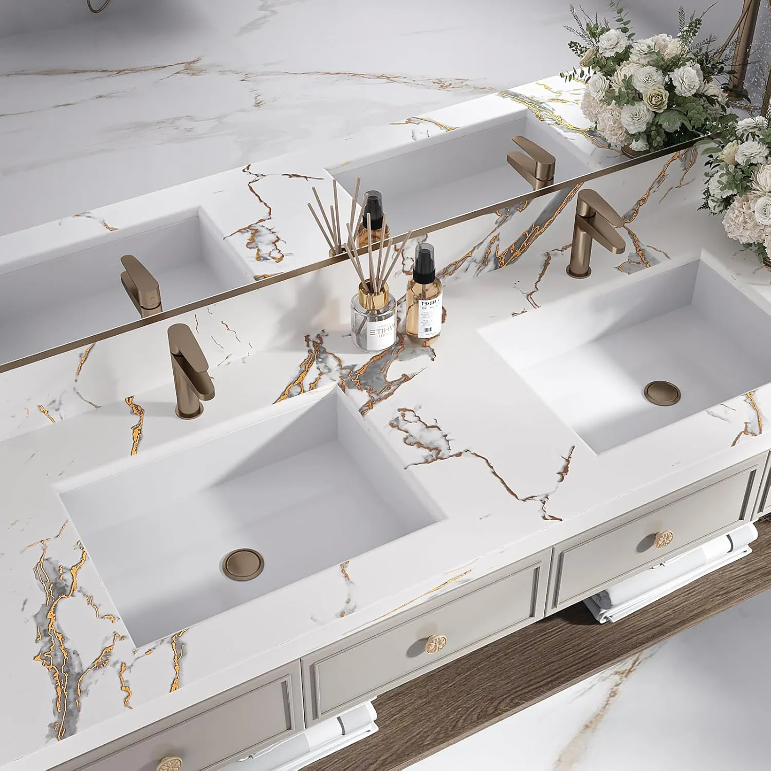 VEELIKE 15.7''x118'' Luxurious White Gold Marble Contact Paper for Countertops Waterproof Peel and Stick Matte Marble Wallpaper Granite Paper for Kitchen Countertop Vinyl for Bathroom Walls Table