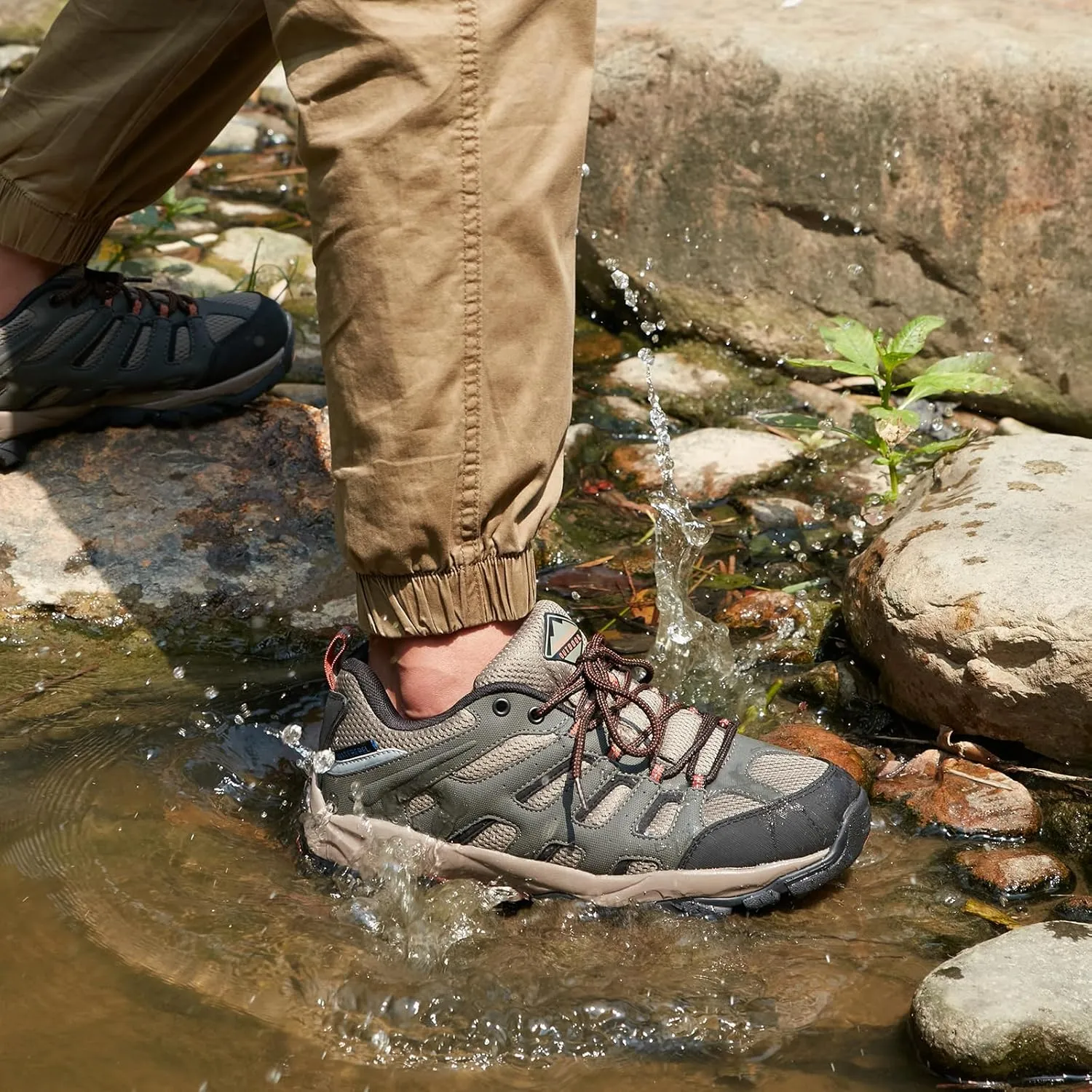 Waterproof Walking Shoes for Men Breathable Low Top Boots Lightweight Non Slip Workout Shoes Comfortable Slip on Snow Rainproof Shoes