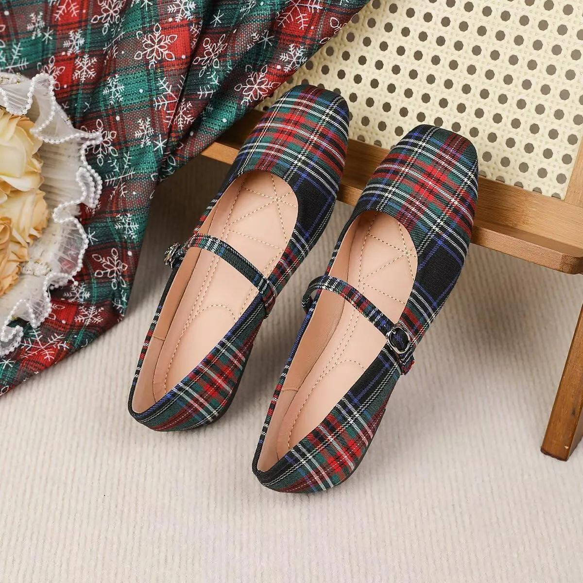 Women Mary Jane Flat Shoes Soft Patent Leather Square Toe Adjustable Buckle Strap Casual Ballet Dance Shoes