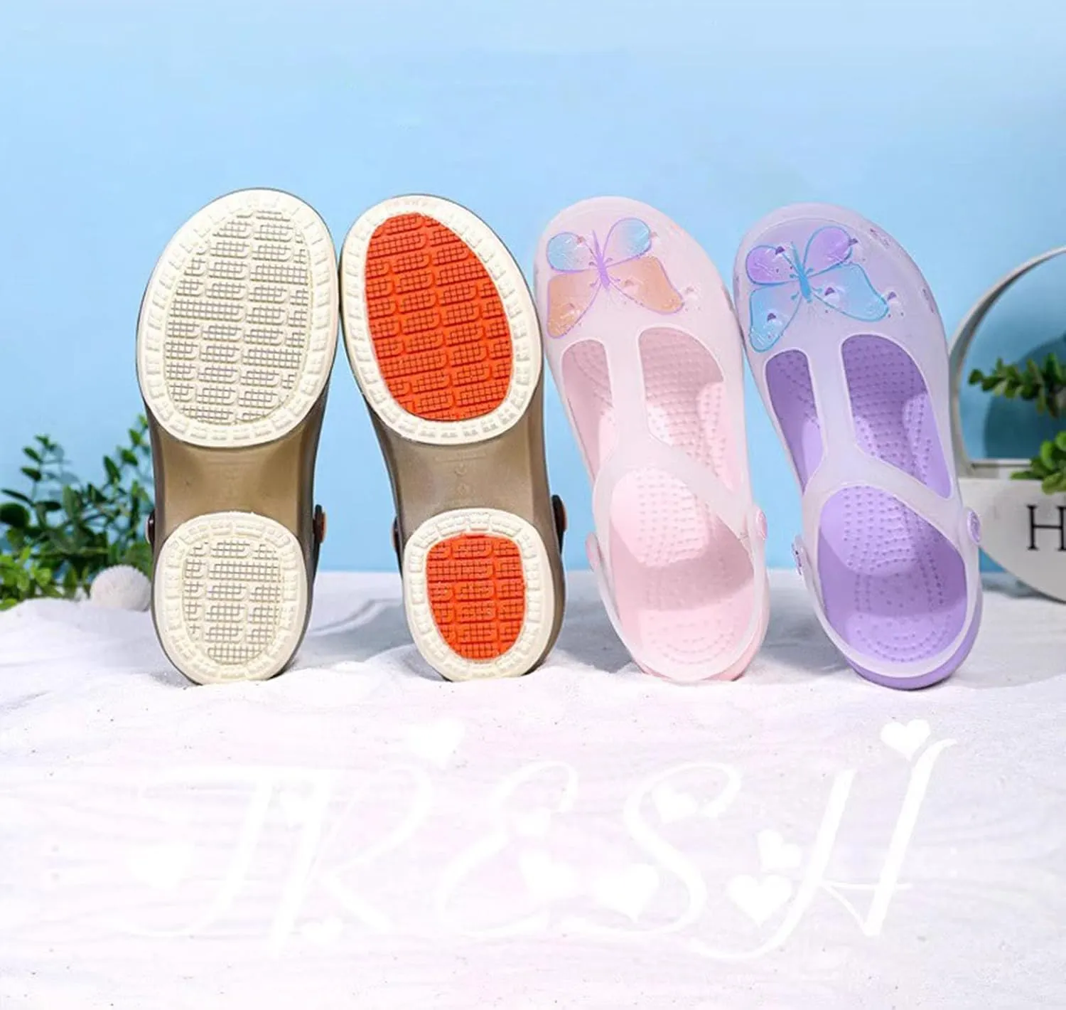 Women's Classic Transparent Garden Clogs Comfortable, Soft, and Non Slip Jelly Beach Sandals Outdoor Leisure Water Slippers