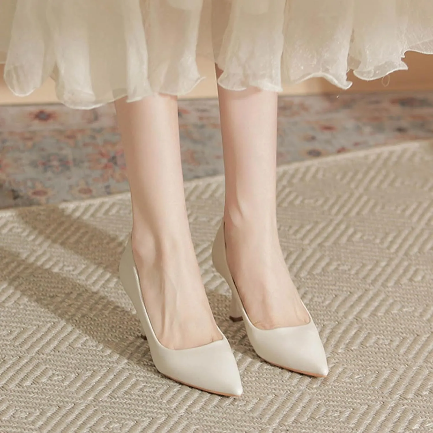 Women's Leather Slip On Kitten Heel Pumps Fashion Pointed Toe Mid Heels Business Work Office Dress Shoes Daily Breathable Non-Slip Pumps