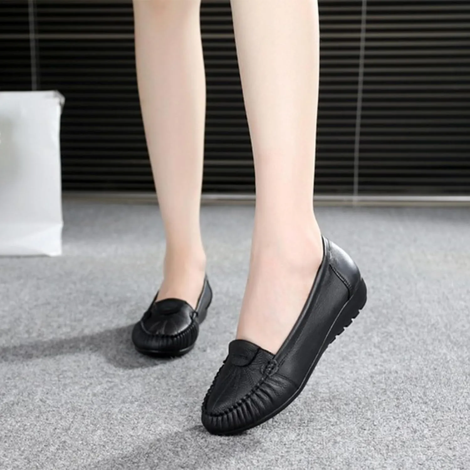 Women's Slip On Flat Loafers Lightweight Breathable Comfy Non-Slip Soft-Sole Causal Wedge Driving Shoes Moccasins Office Boat Shoes