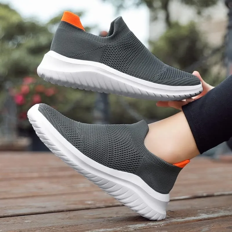 Women's Slip On Sneakers Women, Non Slip Work Shoes Comfortable Lightweight Breathable Casual Shoes for Walking Travel Work