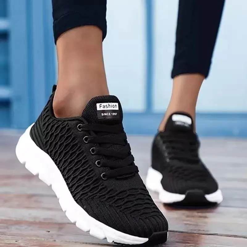 Womens Slip On Walking Shoes Non Slip Running Shoes Breathable Lightweight Gym Sneakers