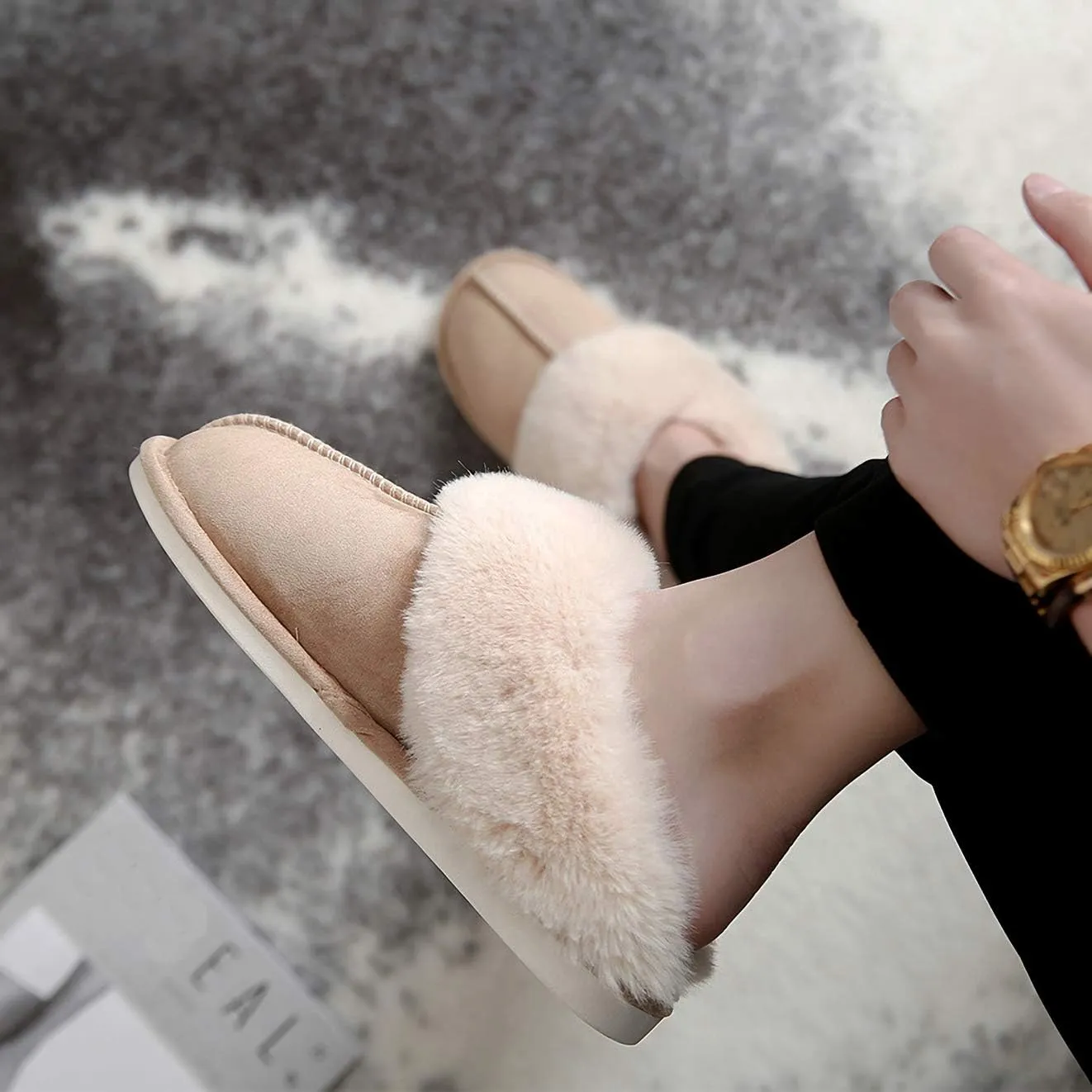 Women's Slippers Soft Plush Winter Warm House Shoes Slip on Memory Foam Fluffy Fur Slippers