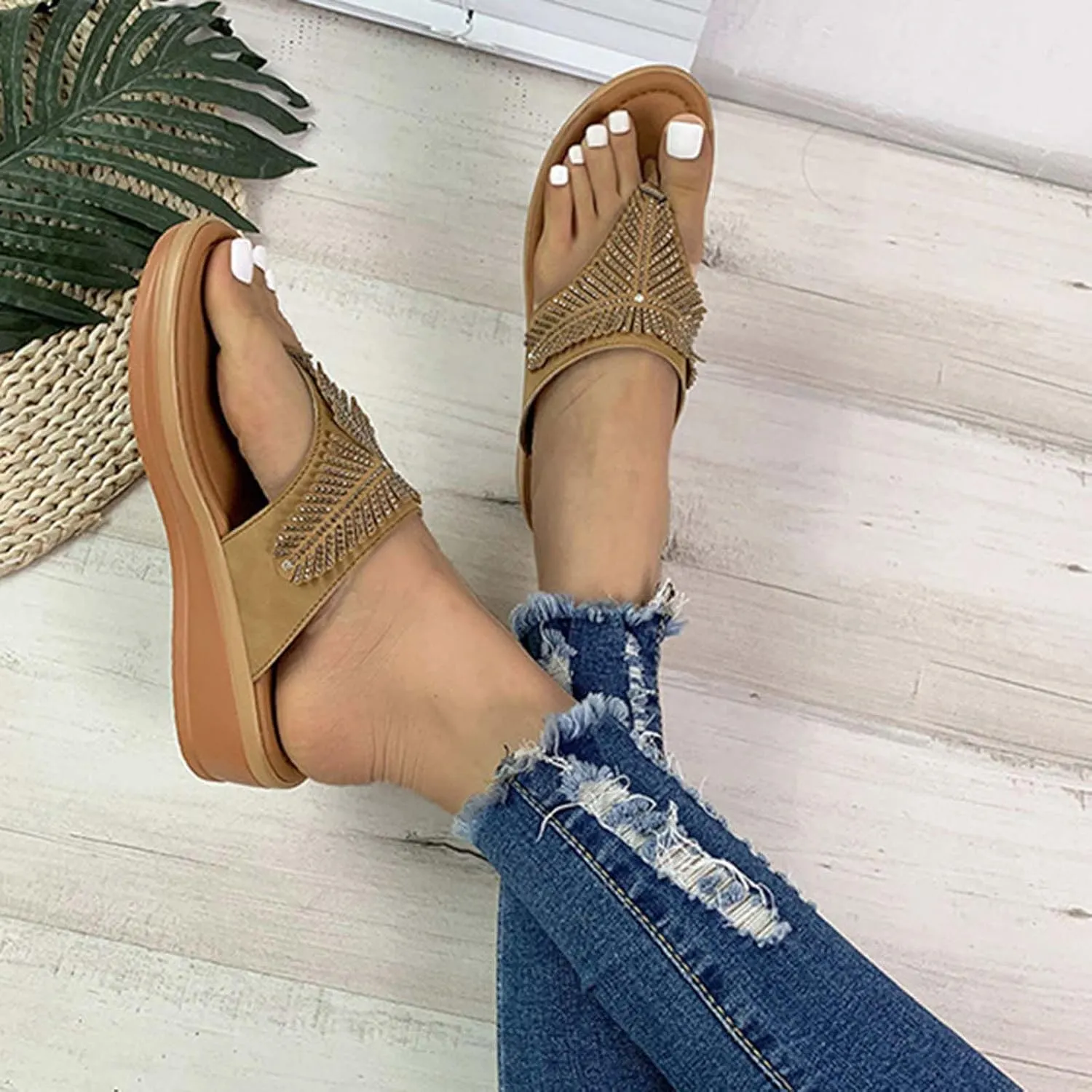 Women's Sparkly Flip Flops Fashion Rhinestone Smooth High Arch Support Comfort Glitter Trendy Thong Sandal Shoes