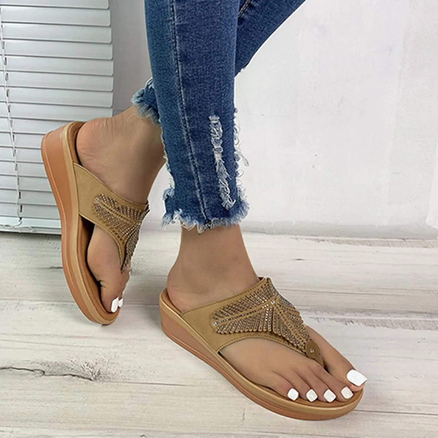 Women's Sparkly Flip Flops Fashion Rhinestone Smooth High Arch Support Comfort Glitter Trendy Thong Sandal Shoes