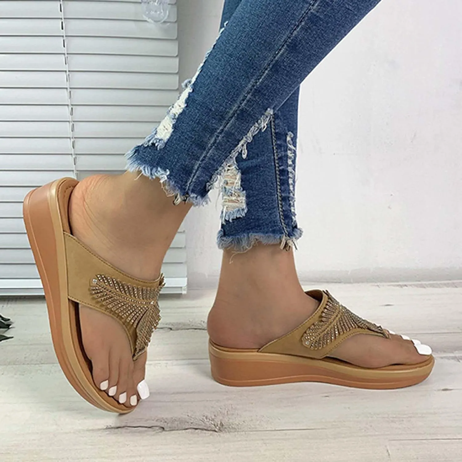 Women's Sparkly Flip Flops Fashion Rhinestone Smooth High Arch Support Comfort Glitter Trendy Thong Sandal Shoes