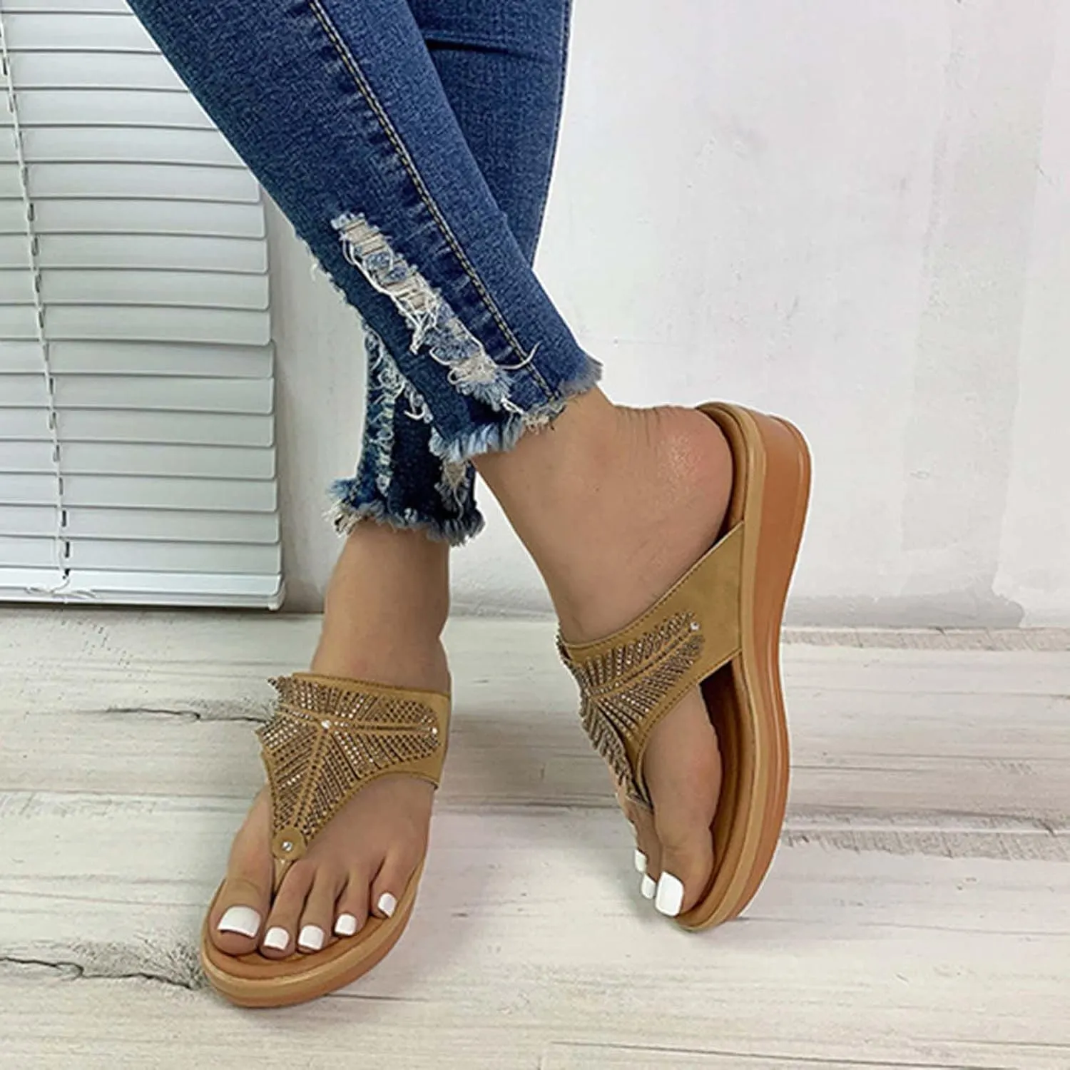 Women's Sparkly Flip Flops Fashion Rhinestone Smooth High Arch Support Comfort Glitter Trendy Thong Sandal Shoes