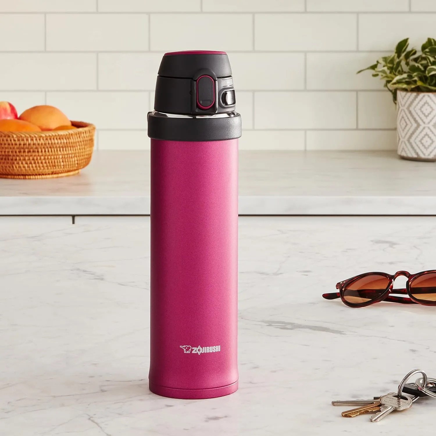 Zojirushi SM-QHE48RK, Flip-and-Go Stainless Mug, 16-Ounce, Hibiscus Red